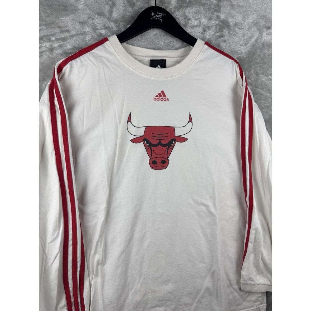 Vintage Adidas NBA Chicago Bulls Long Sleeve T Shirt Mens XL Y2K Center Logo‎